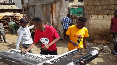 Saviour Bee disciplined a man for misusing keyboard skillfully - piano seben