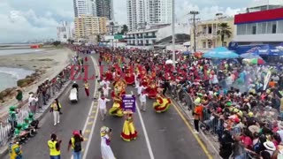 Panorámica en drone del Desfile de Independencia