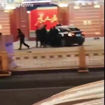 🚨#BREAKING: A car rammed into the Chinese Royal Palace #Beijing | #China