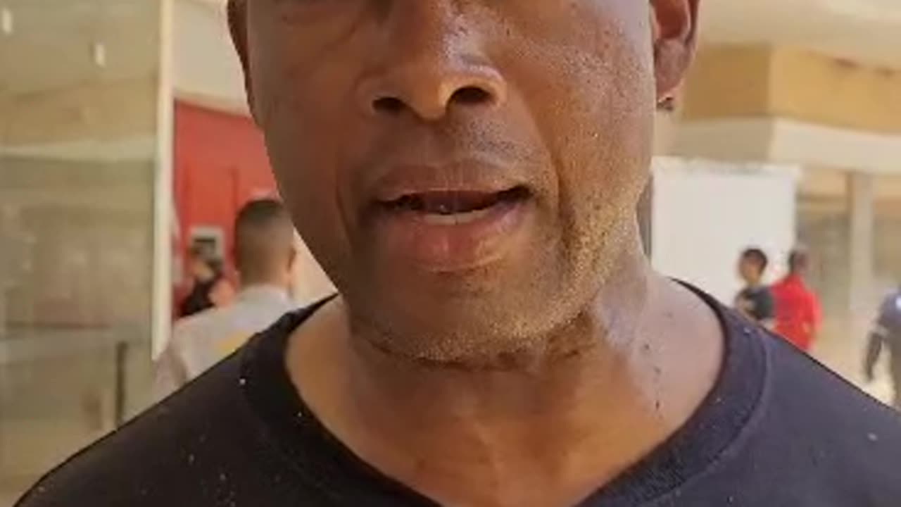 Bomberos sobre incendio en La Castellana