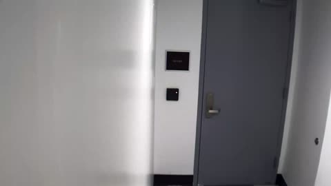 6144RHOBG2G201ABStairwayLobbyEntry_2021-01-06_10h00min02s323ms.mp4