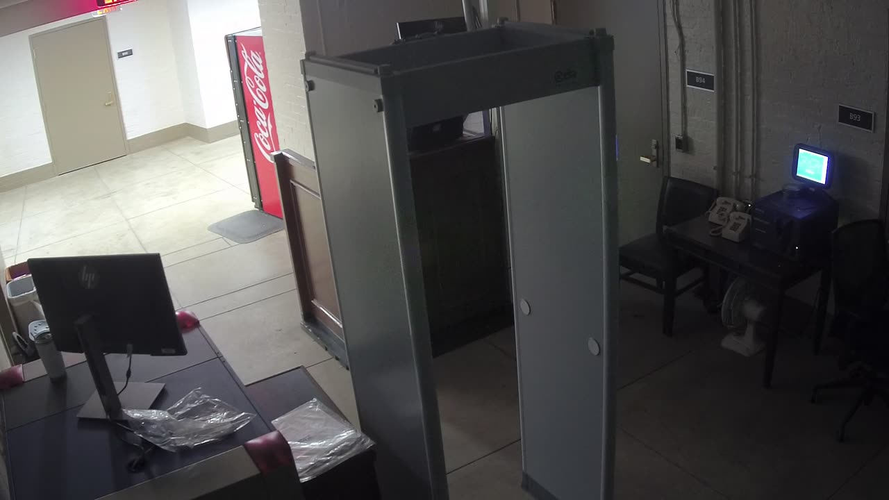 5131CHOBBAGarageScreening3_2021-01-06_00h43min26s933ms.mp4