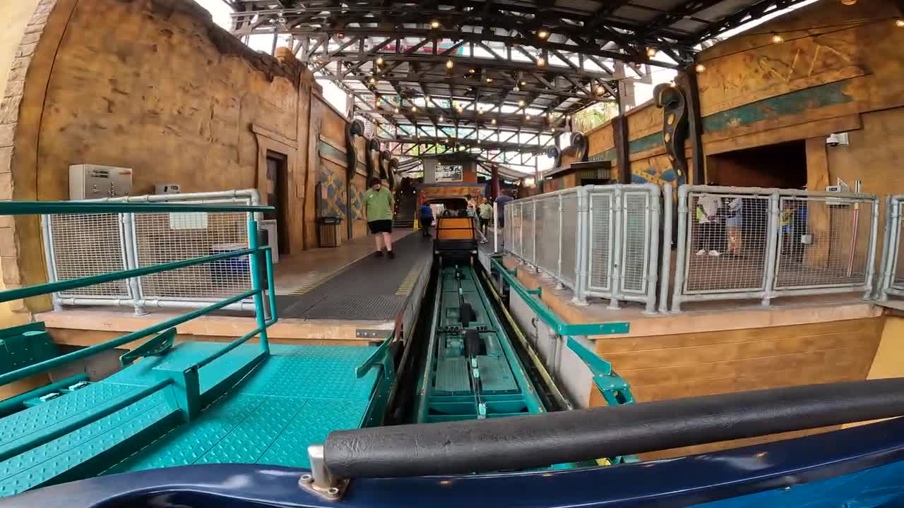 Cobra's Curse Roller Coaster Front Seat 4K POV _ Busch Gardens Tampa Bay