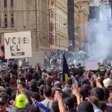 Melbourne rises against lockdown Dictatorship