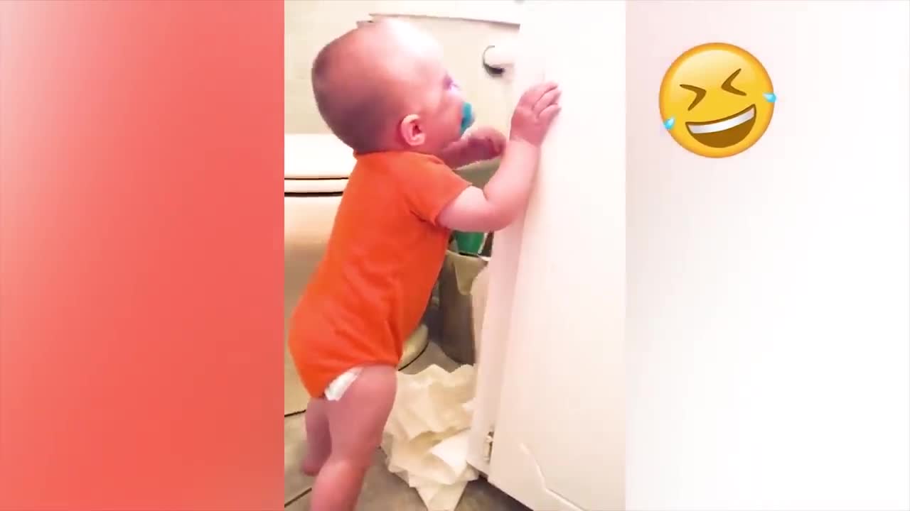 Funniest Moments with Baby Laughing (15)