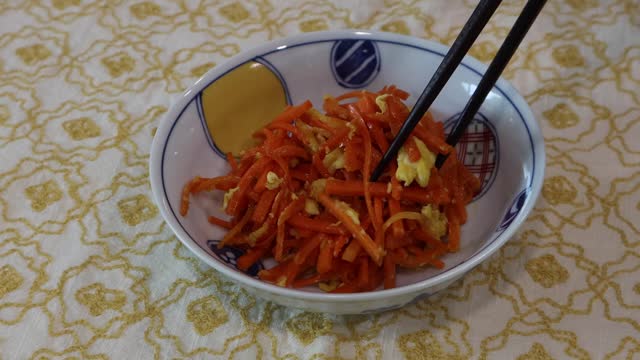 Ninjin Shirishiri Recipe - Japanese Cooking 101