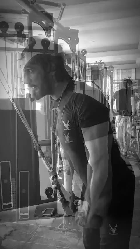 Tricep pushdown machine motivation