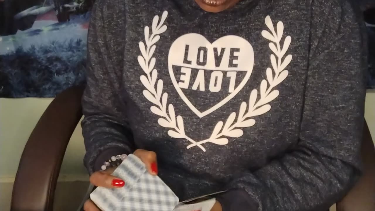 ARIES ♈ SINGLES - WHAT'S COMING TOWARDS YOU SOON ❣️