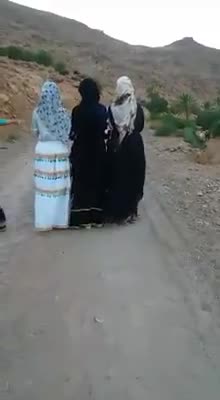 Ahwach n tfrkhin nsouss