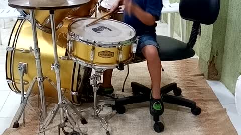 Baterista mirim