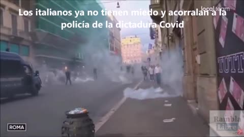 Los italianos ya no tienen miedo y acorralan a la policía de la dictadura Covid