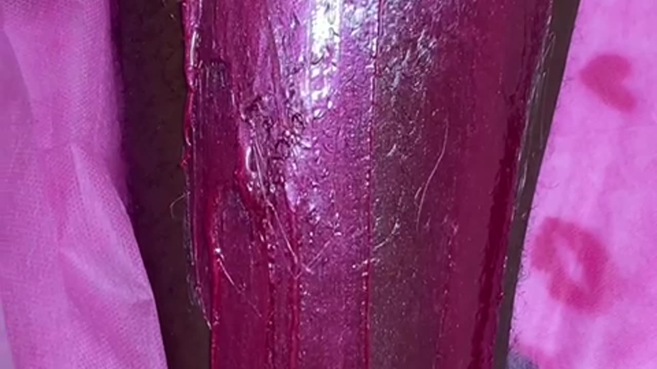 Leg Waxing with Sexy Smooth Tickled Pink Hard Wax by @waxing_with_mie