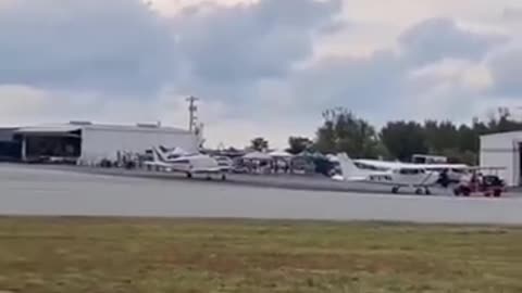 FEMA blocks runway in Greenville SC to prevent aid by private individuals to West North Carolina.