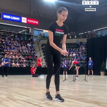 Girl is the boss level of skipping