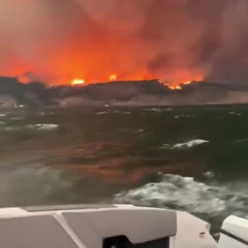 Homes burning down in Canada's Okanagan Lakefront wildfire