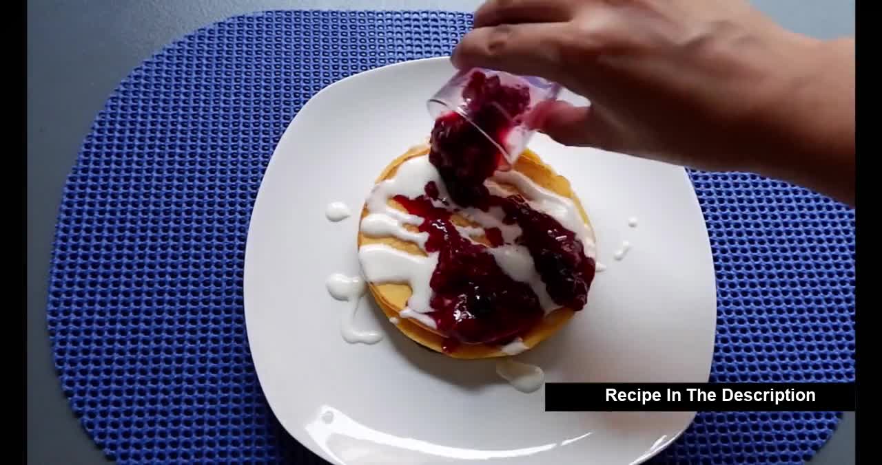 Keto Recipes - Cream Cheese Pancakes with Berries Compote