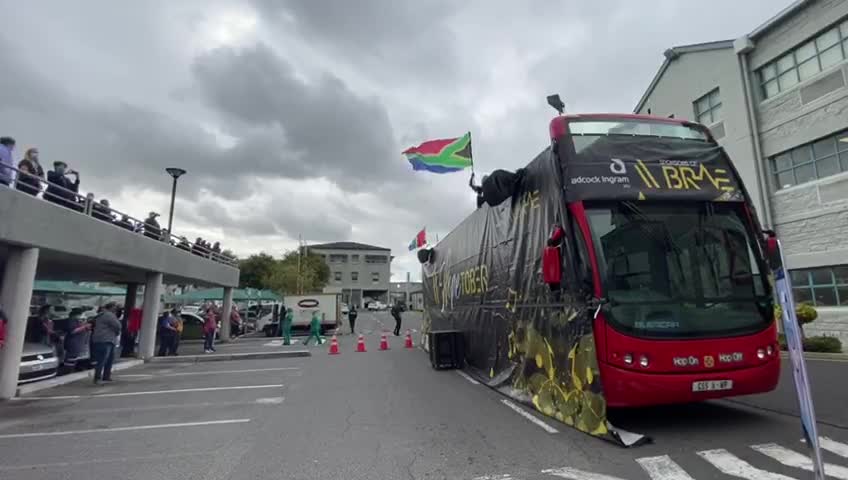 An open bus to celebrate October as the Month of Hope