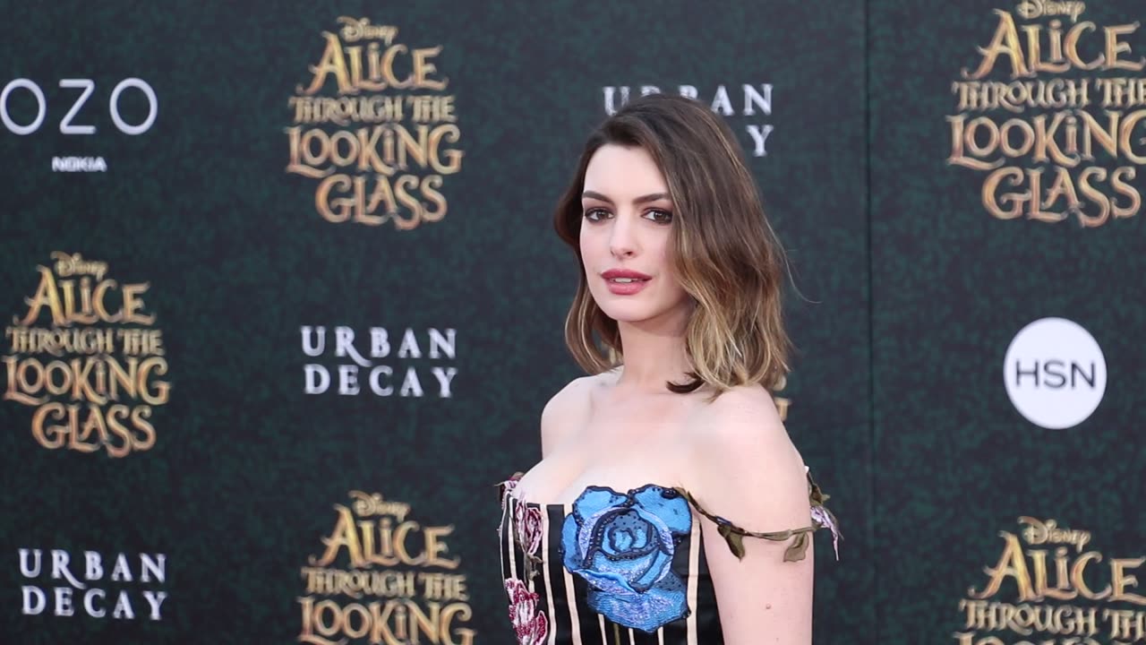 Anne Hathaway - LA premiere of 'Alice Through The Looking Glass'