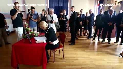 Split: Knjiga žalosti za Olivera Dragojevića u Hrvatskom narodnom kazalištu