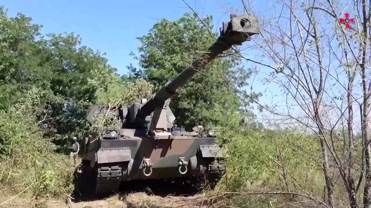 L'armée ukrainienne utilise activement les installations d'artillerie automotrices du Krabe polonai