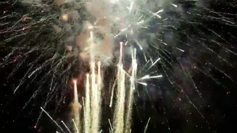 Glorious firework pleasing heart...