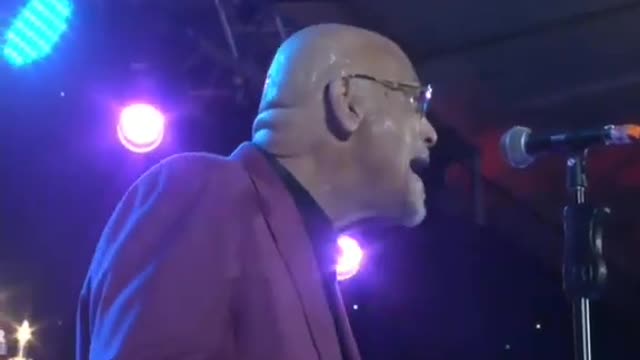Phil Perry The Best of Me It Might Be You Live