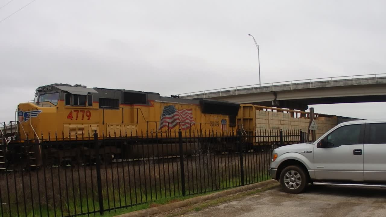 Norfolk and Southern Leads 3 Union Pacific Locomotives