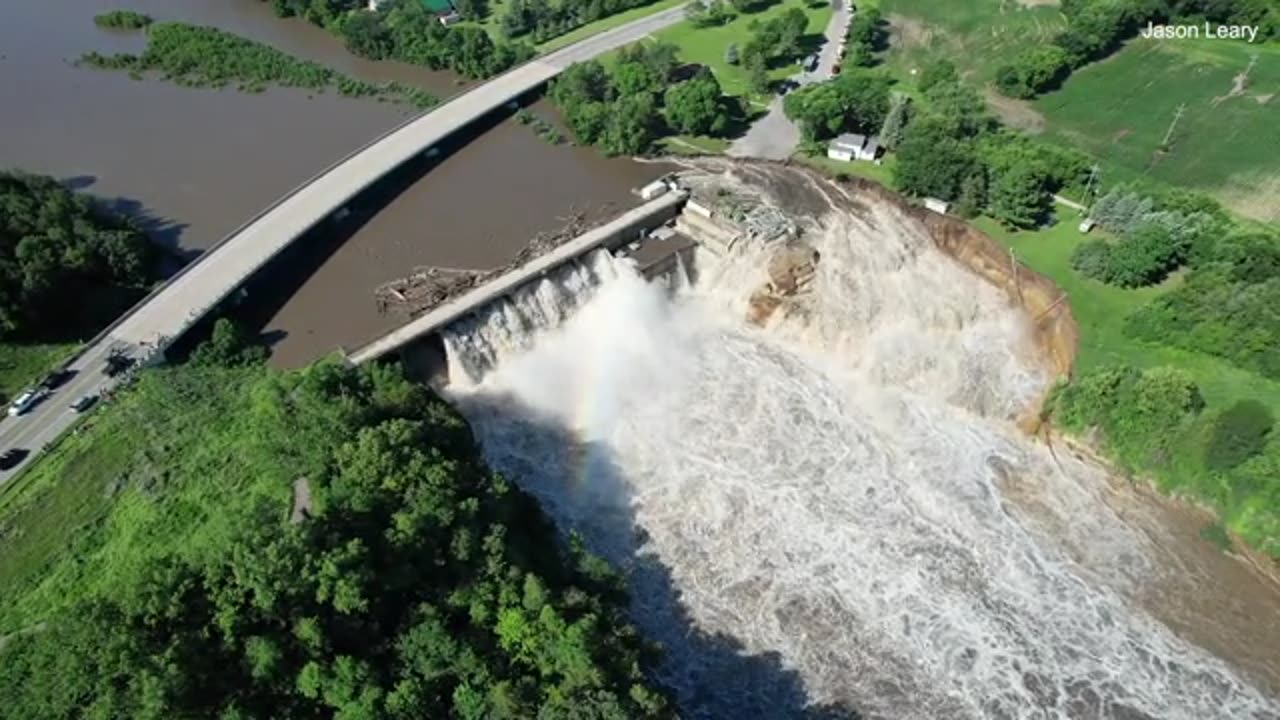 Aerial footage shows Rapidan Dam in Minnesota beginning to fail