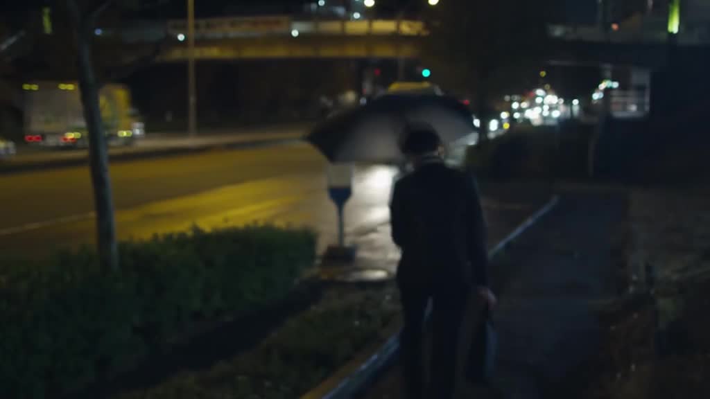 Gatebox launches amazing holographic assistant AI girlfriend