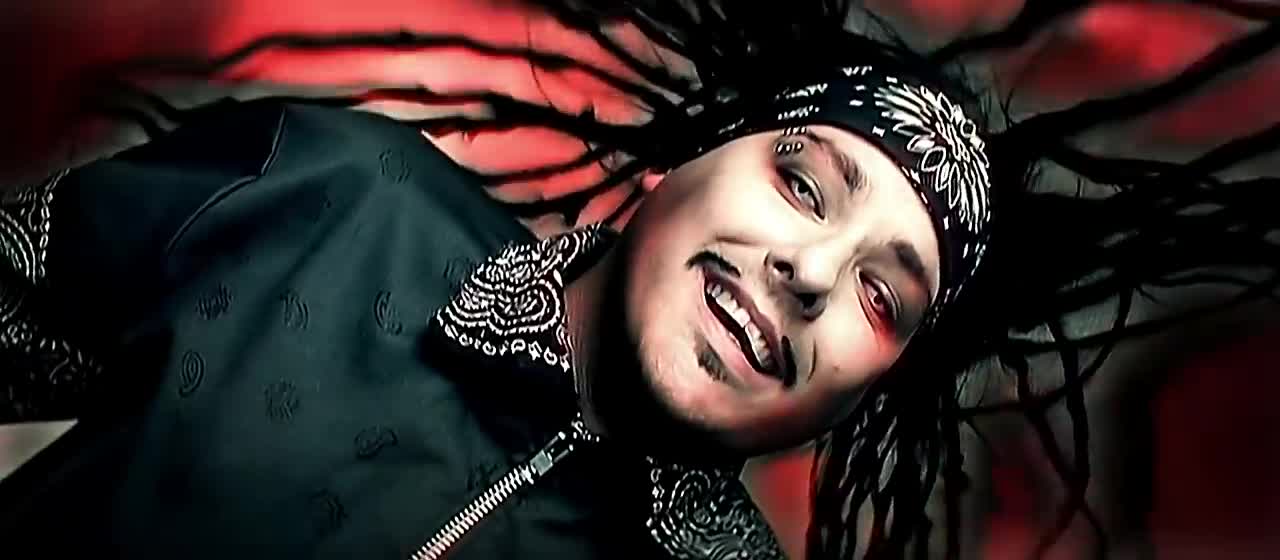 Korn - Thoughtless (Official HD Video)