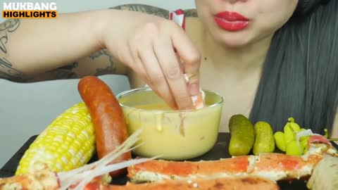 Mukbangers Love KING CRAB with Cheese Sauce