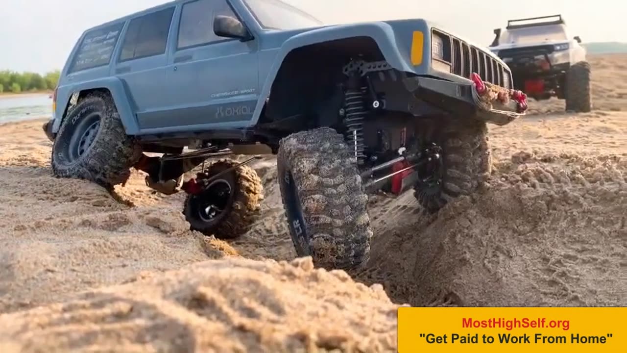 Jeep Cherokee RC Takes on the Sand Dunes! 🚙🏜️