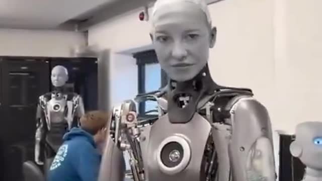 Jen Paski Robot