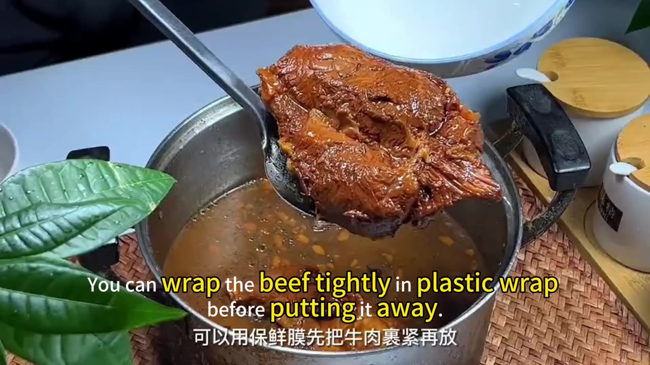 "Tender and Savory Braised Beef: A Culinary Delight"（鲜嫩可口的酱牛肉：烹饪美味）