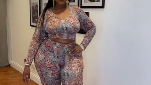 Oww she got that fat cake.