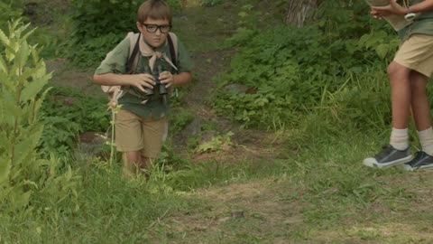 boy-scouts-looking-at-wild-ducks