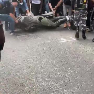 Colston’s rollin’ to the river #BlackLivesMatterUK