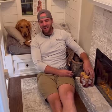 I slept in my dog 🐕 house 🏠.