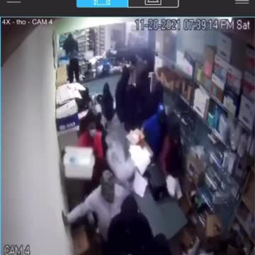 Wellspring Pharmacy in Oakland showing dozens of thieves stealing medication