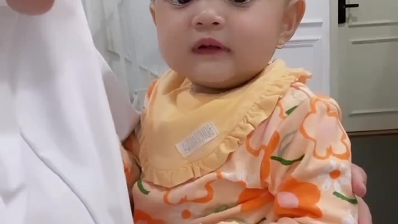 Baby reciting surah fateha after her mother