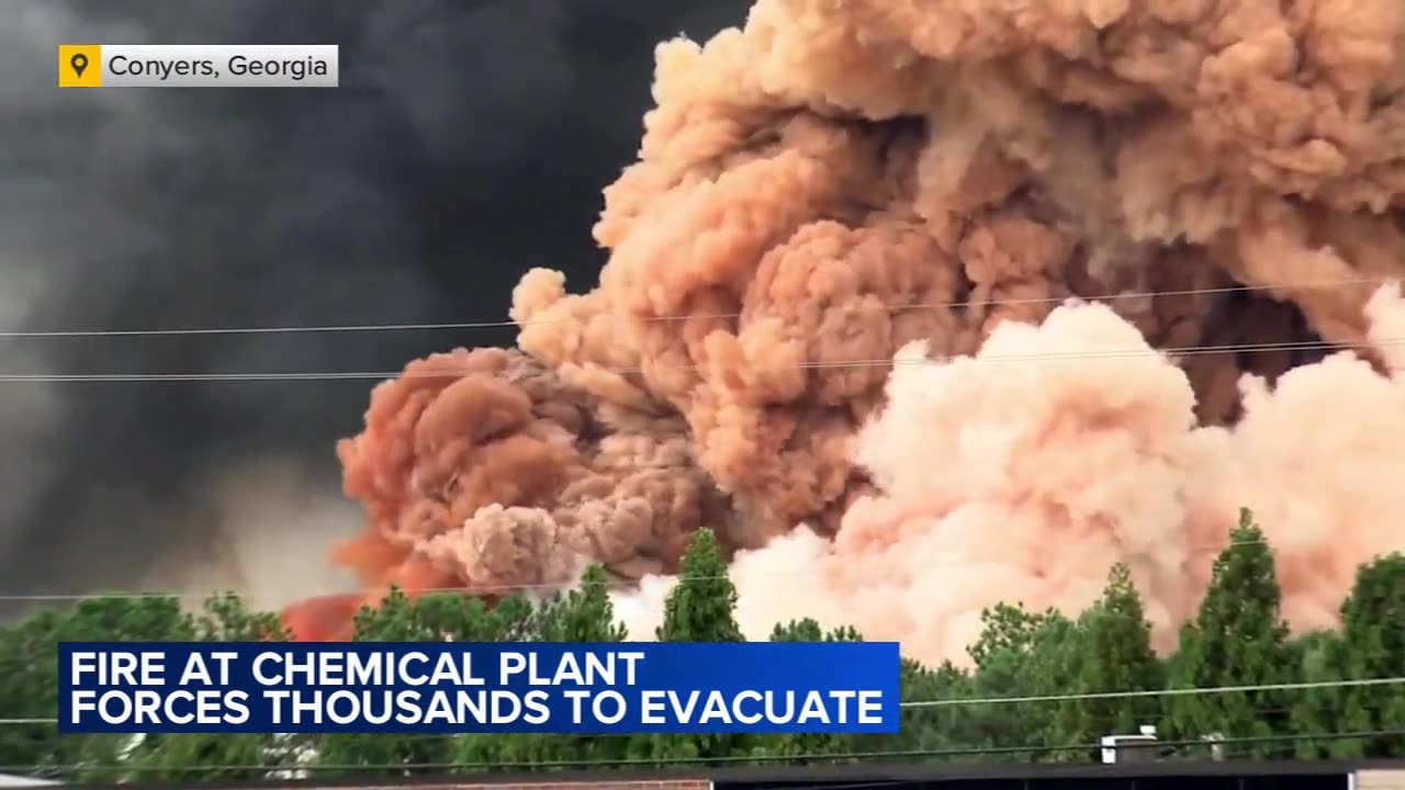 Georgia chemical plant fire sent a plume containing chlorine high into the air