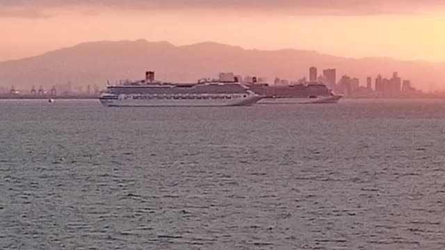 beautiful sunset at manila bay!!quarantine on our ship!!