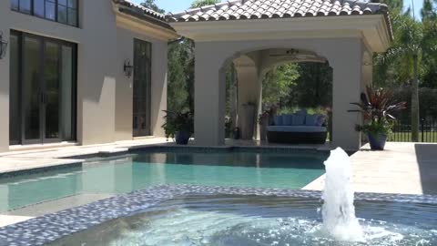 Little Glass House in Disneys Golden Oak