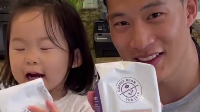 Making coffee ☕, dad helps 🧑🍳😋