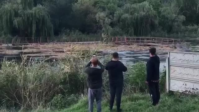 Water continues to overflow in Krivoy Rog after damage to the Karachun dam