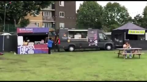 Real quickie: Tower Hamlets, UK vaccine festival - [08/01/2021]