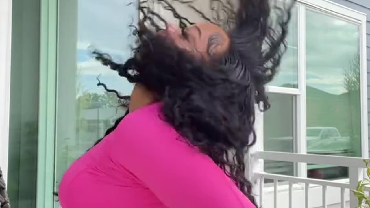 Home vibe with the sexy girl.🤩