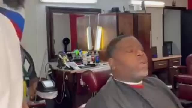 Barber Lip Prank