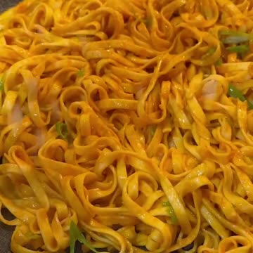 Delicious food with noodles