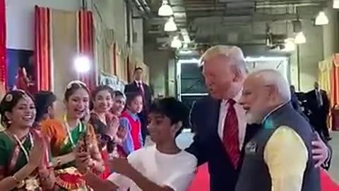 PM Modi & President Trump interacted with a group of youngsters at during #HowdyModi event